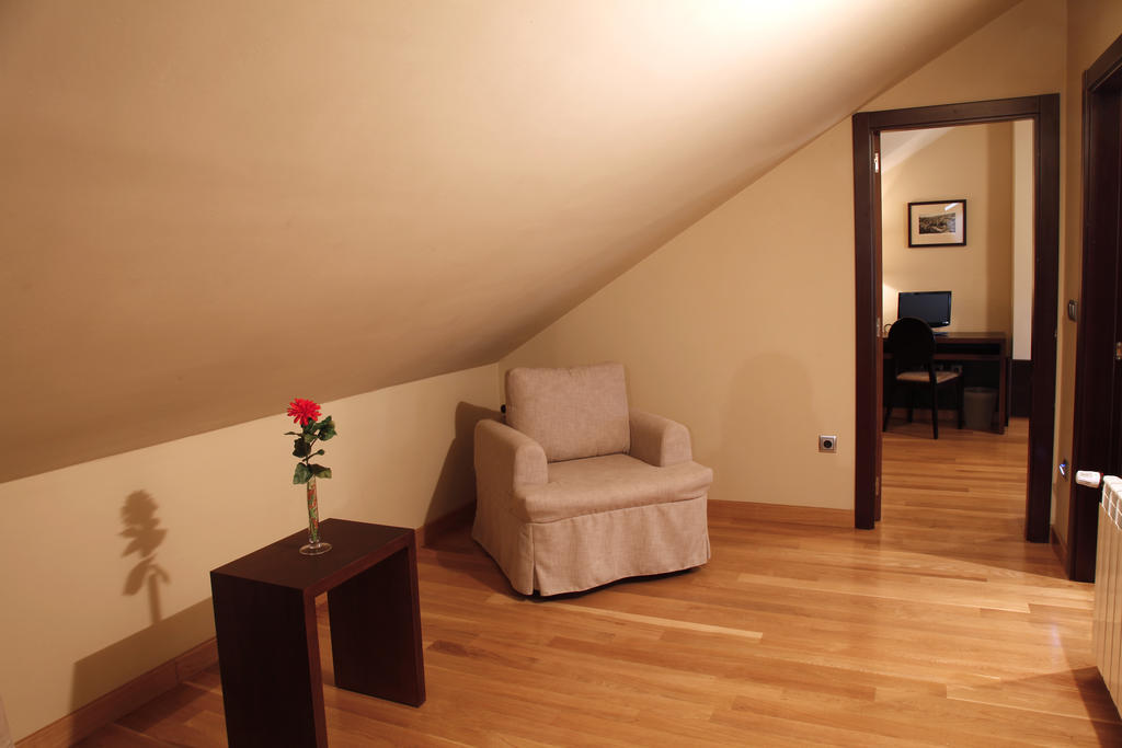 Hotel Baltico Luarca Rum bild