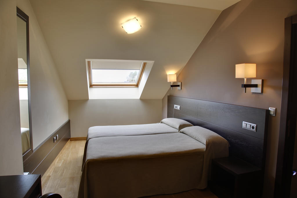Hotel Baltico Luarca Rum bild