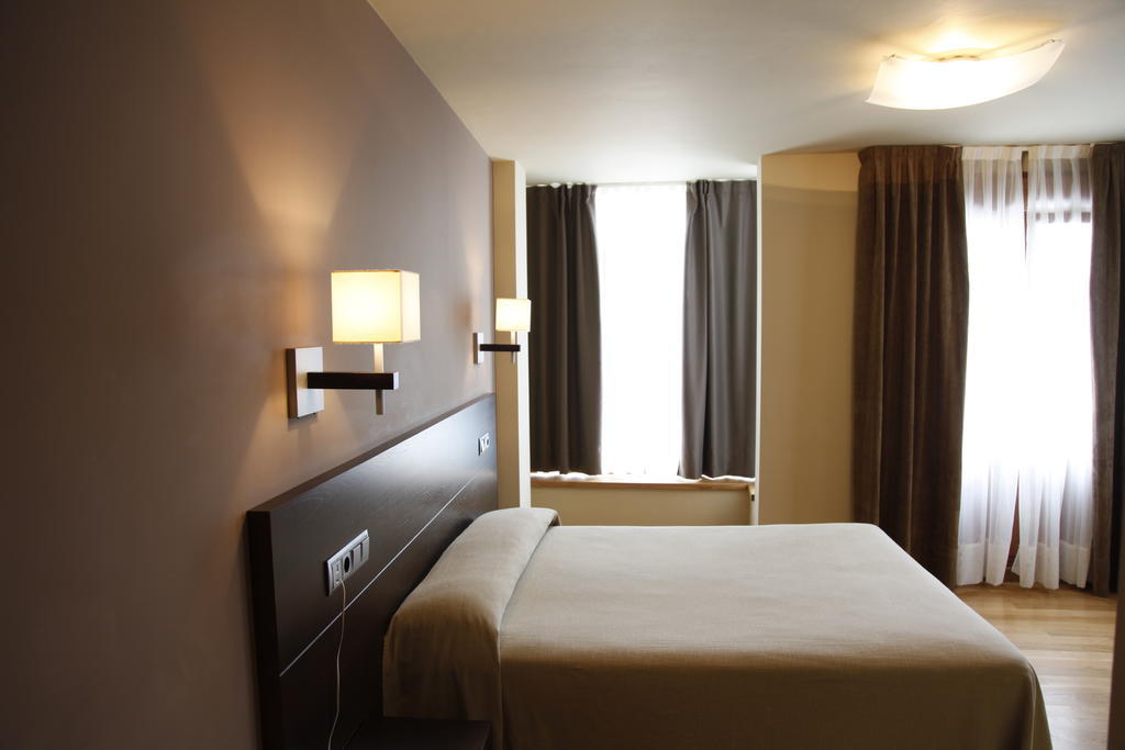 Hotel Baltico Luarca Rum bild